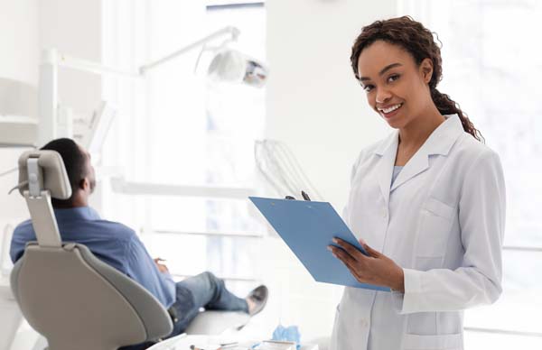 Ask A General Dentist: What Is The Best Way To Floss My Teeth?